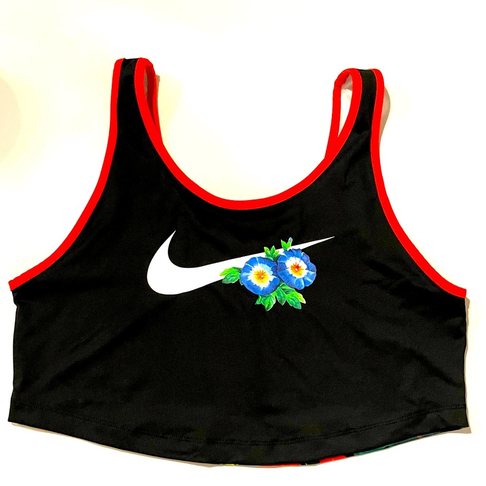 Nike crop top- NEW small